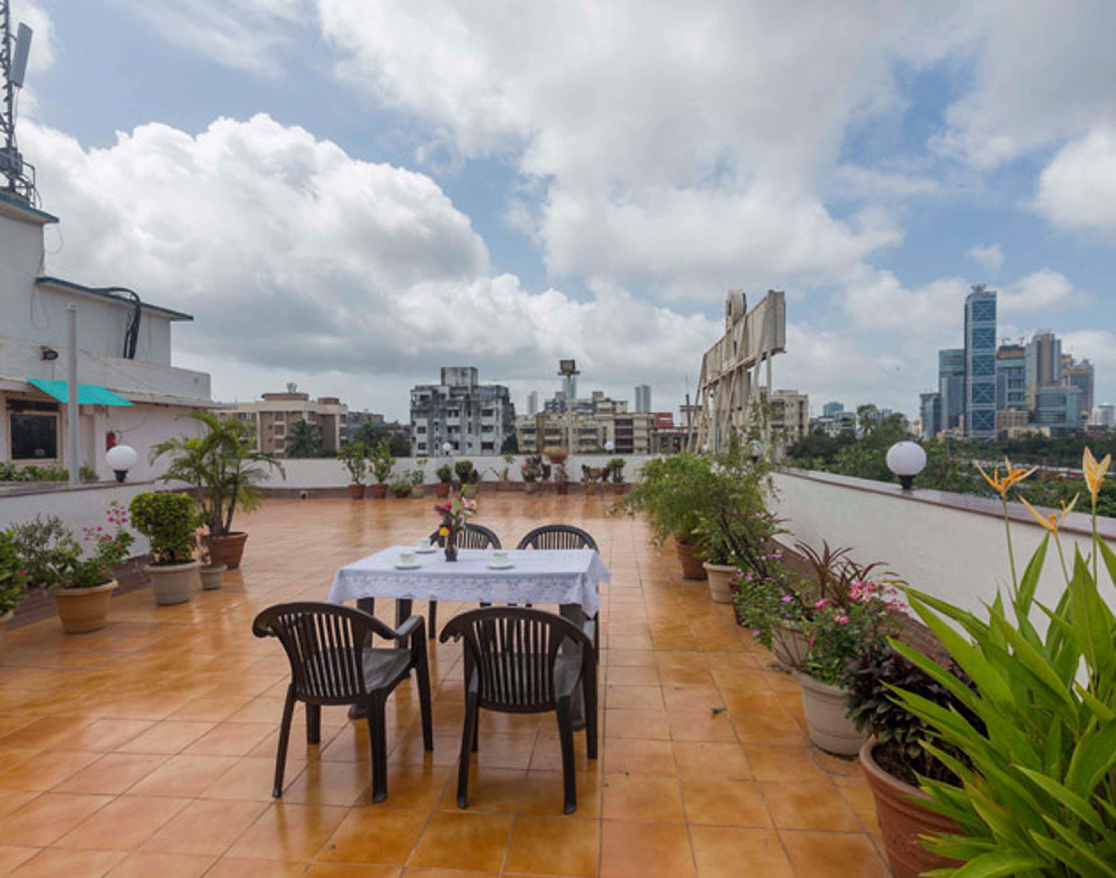 Hotel Parklane — Photos 1